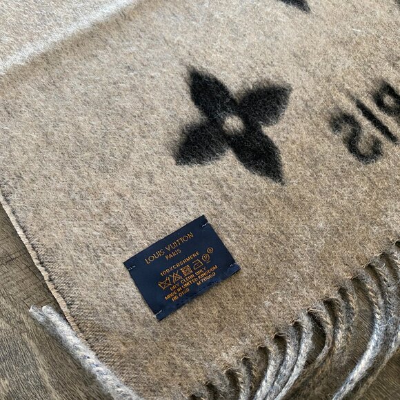 Louis Vuitton Ombre Cashmere Scarf - Picture 7 of 9
